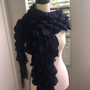 Beautiful knitted blue scarf 🧣
